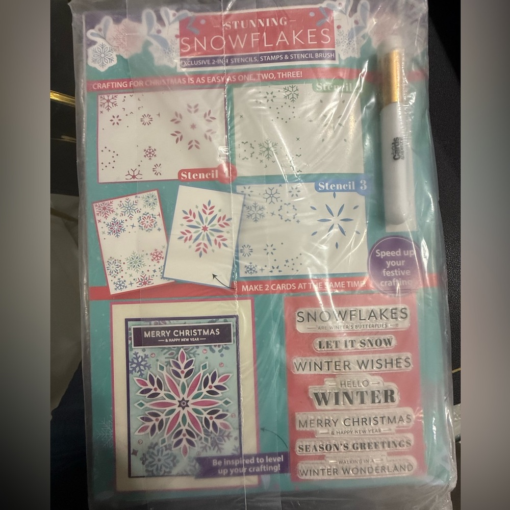 Sizzix Snowflake Layered Stencil craft kit - Picture 2 of 3